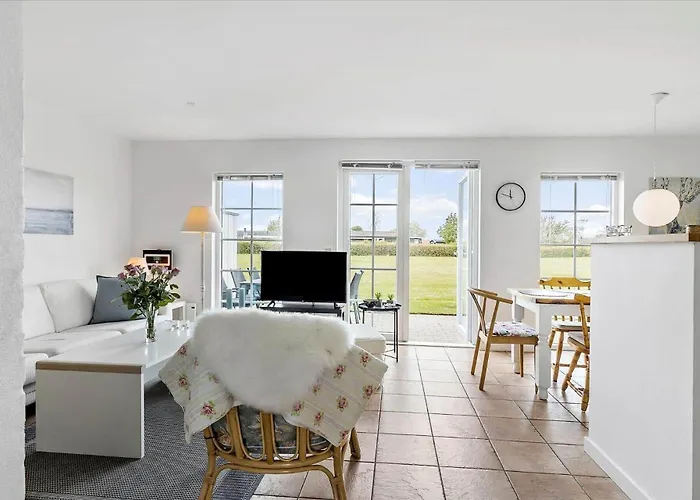Fy211-brenderup-fyn-strandgardsvej-193 * Bro (Funen)